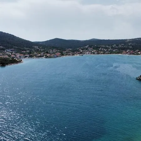 Astrid 5 M From * Vinišće
