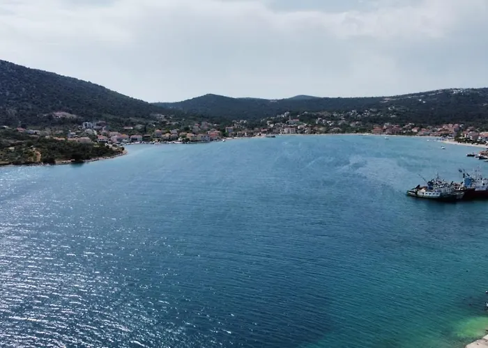 Astrid 5 M From * Vinišće