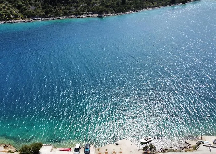 Astrid 5 M From Appartamento Vinišće