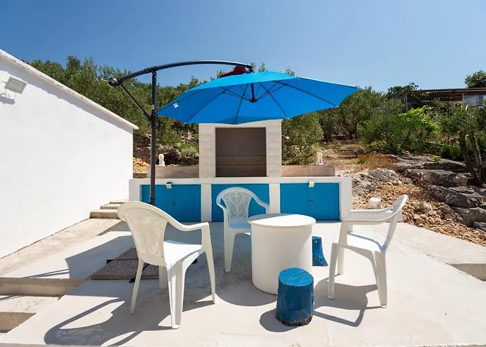 Astrid 5 M From Appartamento *