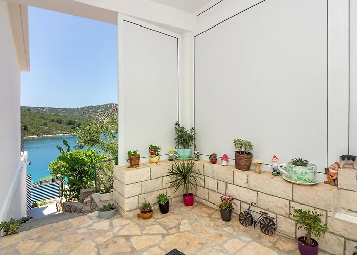 Astrid 5 M From Appartamento Vinišće