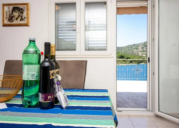 Astrid 5 M From Appartamento Vinišće