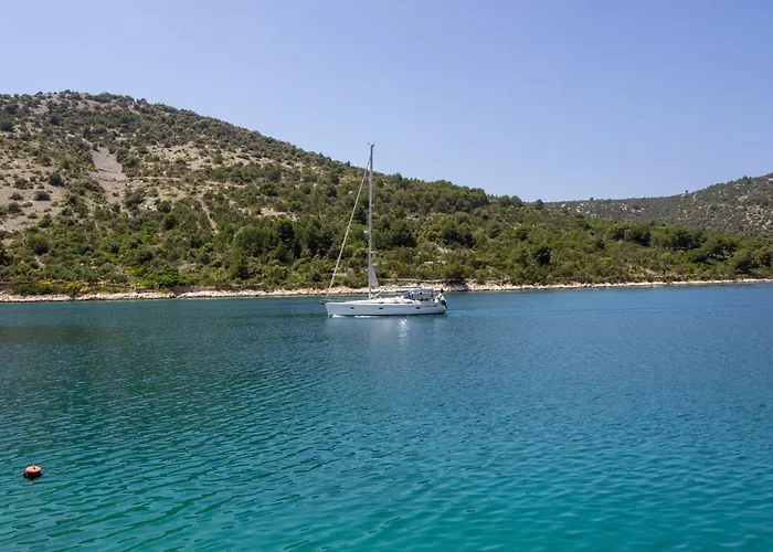 Astrid 5 M From * Vinišće