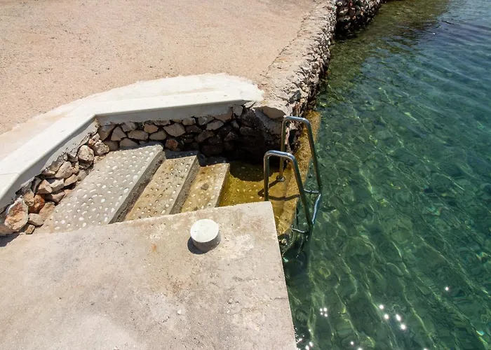 Astrid 5 M From Vinišće